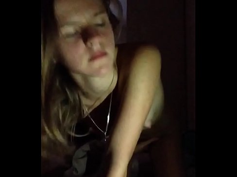 ❤️ 一个女孩自慰并射精 ❌ Fucking video❤